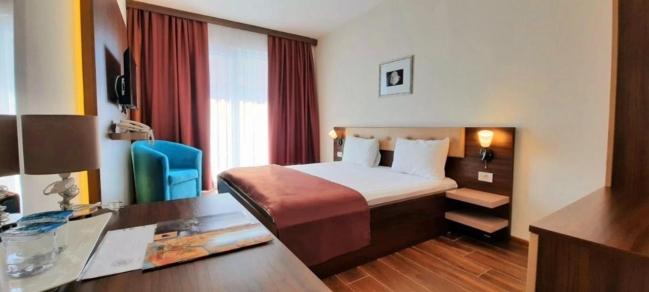 Hotel Doa Skopje Exteriör bild