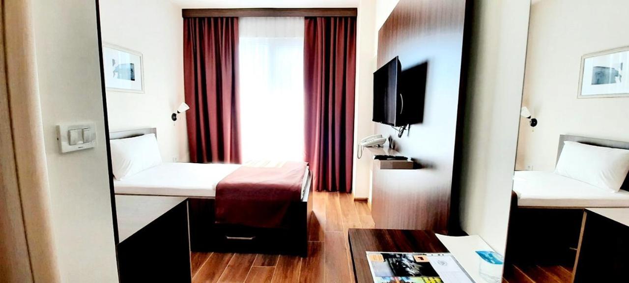 Hotel Doa Skopje Exteriör bild